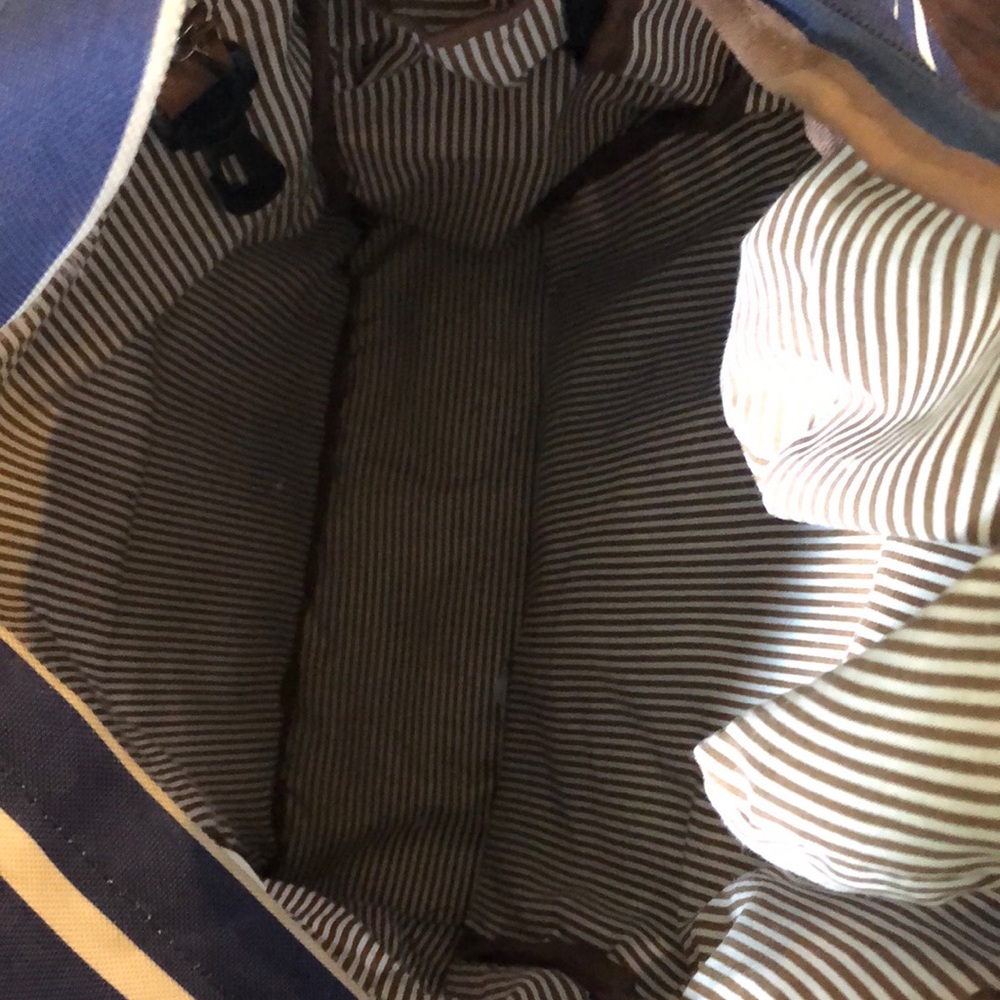 Striped backpack - Picture 2 of 2